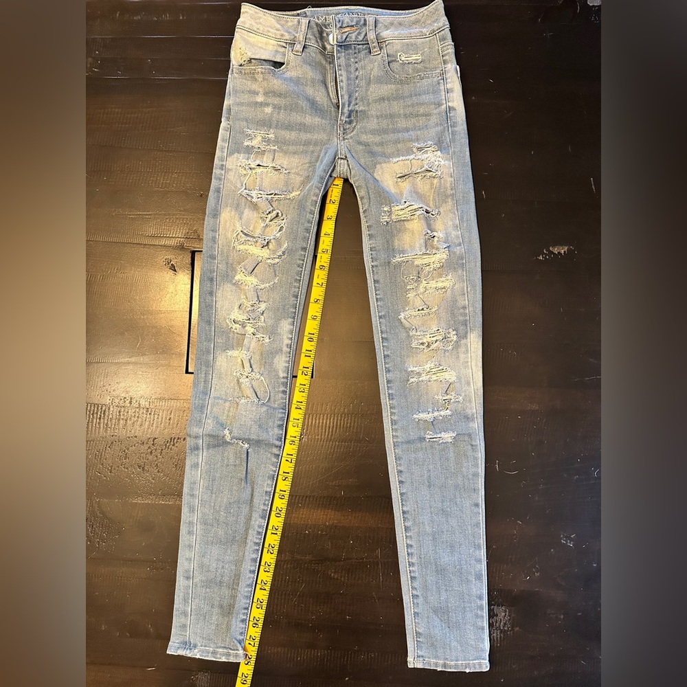 American Eagle Outfitters Light Blue Super Stretch Hi-Rise Ripped Jegging Jeans